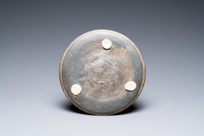 Een Indische met zilver ingelegde bidri basis voor een waterpijp, 1e helft 19e eeuw