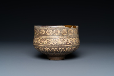 A Korean Buncheong stoneware teabowl, Joseon, 16/17th C.