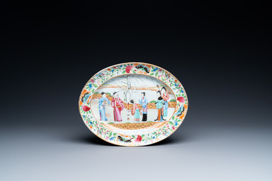 Trois plats ovales en porcelaine de Chine famille rose de Canton, 19&egrave;me