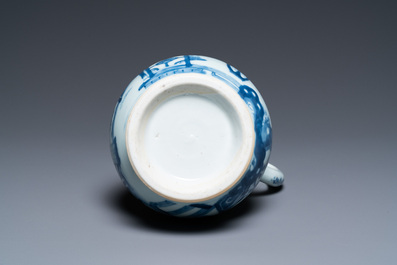 Een Chinese blauw-witte kan met een dame in een interieur, Yongzheng