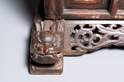 A Chinese mother-of-pearl-inlaid wooden screen for the Vietnamese market, 19th C.