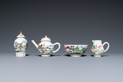 Een zeldzaam 17-delig Chinees famille rose miniatuur theeservies, Qianlong