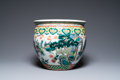 A Chinese famille verte 'war scene' fish bowl, 19th C.