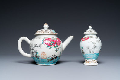 Een deel van een Chinees famille rose theeservies, Qianlong