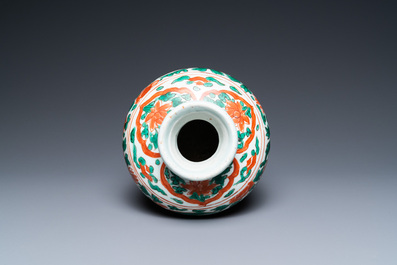 A Chinese wucai 'phoenixes' vase, Transitional period