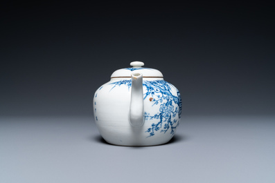 A Chinese 'Bleu de Hue' teapot for the Vietnamese market, Ruo Shen Zhen Cang mark, 19th C.