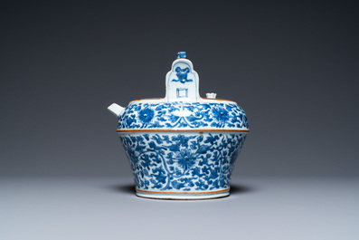 Een Chinese blauw-witte lijmpot voor de Vietnamese markt, Kangxi