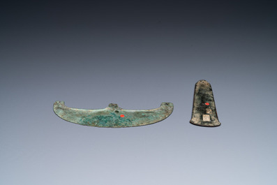 Deux t&ecirc;tes de haches en bronze, Luristan, Iran, 1er mill&eacute;naire av. J.-C.