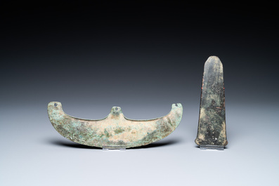Deux t&ecirc;tes de haches en bronze, Luristan, Iran, 1er mill&eacute;naire av. J.-C.