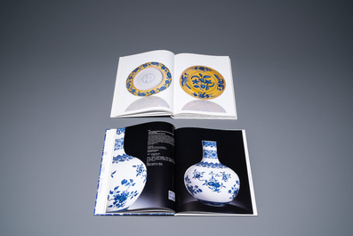 19 ouvrages, la plupart des catalogues de ventes de porcelaines de Chine, dont la collection d'Auguste le Fort