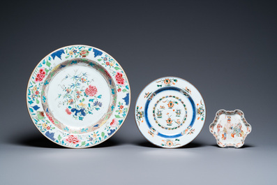 A Chinese famille rose dish, a teapot stand and a famille verte plate, Kangxi/Qianlong