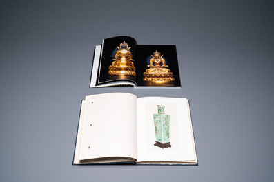 19 ouvrages, la plupart des catalogues de ventes de porcelaines de Chine, dont la collection d'Auguste le Fort