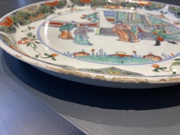 Un plat en porcelaine de Chine doucai &agrave; d&eacute;cor d'une sc&egrave;ne narrative, Kangxi/Yongzheng