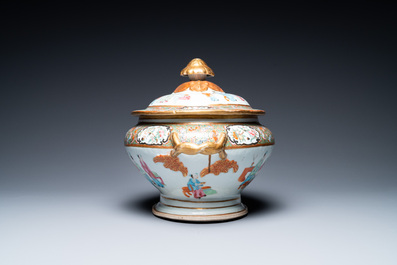 An extensive Chinese Canton famille rose dinner service, 19th C.