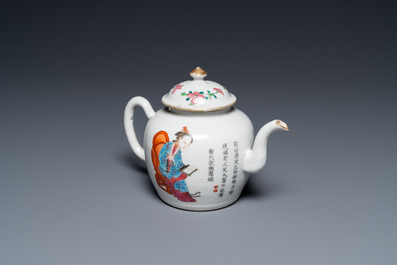 Une th&eacute;i&egrave;re couverte en porcelaine de Chine famille rose &agrave; d&eacute;cor Wu Shuang Pu, 19/20&egrave;me