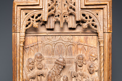 Un grand retable en ch&ecirc;ne sculpt&eacute;: La Pr&eacute;sentation de J&eacute;sus au Temple', Nord de la France, 1er quart du 16&egrave;me