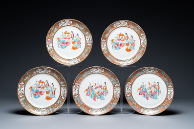 An extensive Chinese Canton famille rose dinner service, 19th C.