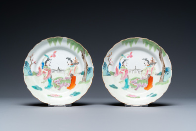 A pair of Chinese famille rose dishes and a bowl, 19/20th C.