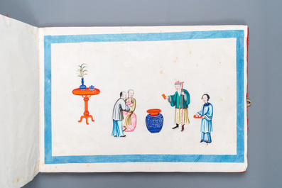 Een Chinees album met rijstpapierschilderingen, Wing Tai Hing label en Hanoi expo 1902 label, Canton, 19/20e eeuw