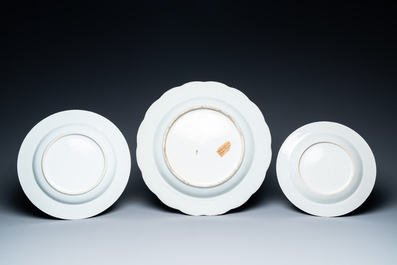 Sixteen Chinese famille rose dishes with fine landscapes, Qianlong