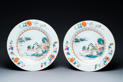 Seize plats en porcelaine de Chine famille rose &agrave; d&eacute;cor de paysages, Qianlong