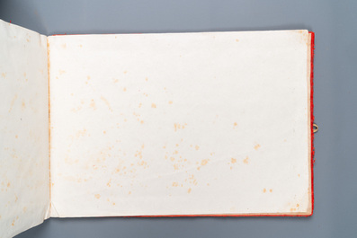 Un album de peintures sur papier de riz, &eacute;tiquettes du magasin Wing Tai Hing et de l'expo de Hanoi en 1902, Chine, Canton, 19/20&egrave;me