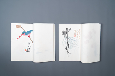 Une bo&icirc;te contenant deux albums de 80 estampes, dont 32 d'apr&egrave;s Qi Baishi, studio Rong Bao Zhai, P&eacute;kin, 1955