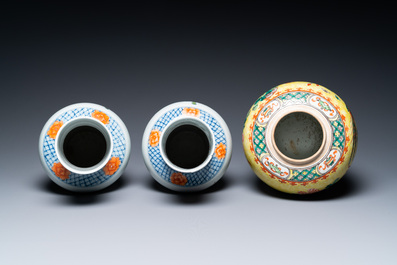 A pair of Chinese famille verte vases, a yellow-ground jar and a famille rose 'Wu Shuang Pu' bowl, 19th C.