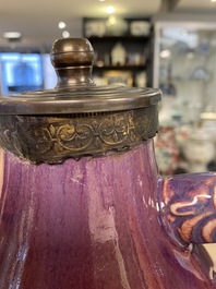 Un vase en porclaine de Chine &agrave; &eacute;mail flamb&eacute; mont&eacute; en lampe, Qianlong