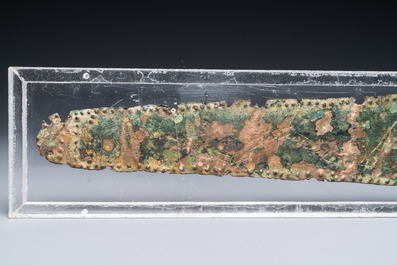 Un fragment d'une ceinture en bronze &agrave; d&eacute;cor grav&eacute;, Anatolie ou Perse, 1er mill&eacute;naire av. J.-C.