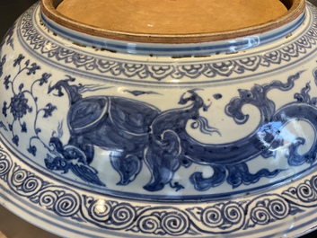 An impressive large Chinese blue and white 'dragon' dish, Ming, 2nd half 15th C.