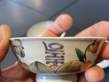 Four various Chinese famille rose and blue and white bowls, 19/20th C.