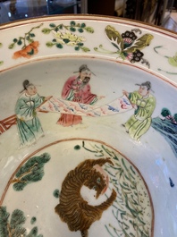 A Chinese famille rose 'tiger' bowl, 19th C.