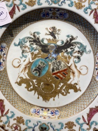 Un plat armori&eacute; en porcelaine de Chine aux armes de 'Bistrate et Proli' pour le march&eacute; belge, Qianlong