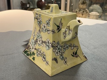 A Chinese verte biscuit yellow-ground teapot and cover, 19th C.