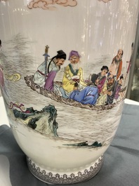 Un vase et une jarre en porcelaine de Chine famille rose, marque de Qianlong, R&eacute;publique