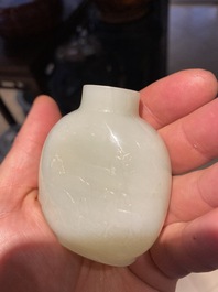 Een Chinese witte jade snuiffles met de 'Acht paarden van Mu Wang', 18/19e eeuw