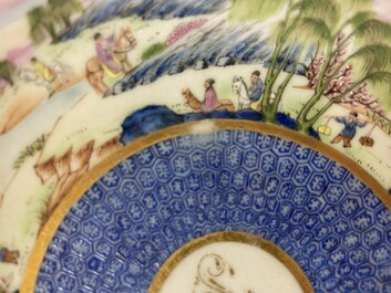 Une rare tasse et soucoupe en porcelaine de Chine famille rose de Canton, 19&egrave;me