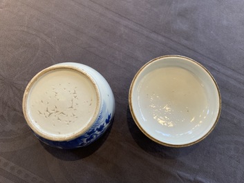 Trois pi&egrave;ces en porcelaine de Chine en bleu et blanc pour le march&eacute; thai, 19&egrave;me