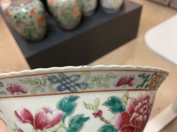 Quatre bols en porcelaine de Chine famille rose pour le march&eacute; Straits ou Peranakan, 19&egrave;me