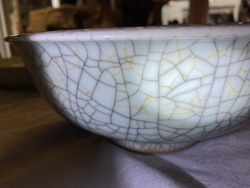 A Chinese 'geyao' crackle-glazed bowl, Yongzheng/Qianlong