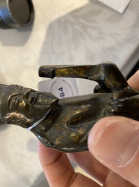 Een Chinese deels vergulde bronzen figuur van een geleerde, Ming