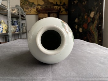 Un vase de forme 'meiping' en porcelaine de Chine qianjiang cai &agrave; d&eacute;cor de grues, R&eacute;publique