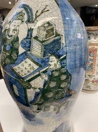 A Chinese Nanking crackle-glazed vase with polychrome design, Chenghua mark, 19th C.