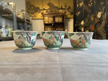 A Chinese famille verte teapot and three cups, Kangxi and later