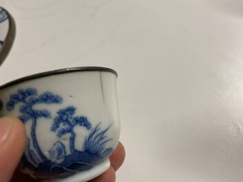 Quatre pi&egrave;ces en porcelaine de Chine 'Bleu de Hue' pour le Vietnam, 19&egrave;me