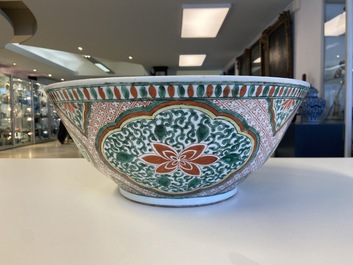 A large Chinese wucai bowl and a rectangular dish, Kangxi and/or later