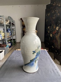 A Chinese Nanking crackle-glazed vase with polychrome design, Chenghua mark, 19th C.