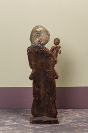 Vierge &agrave; l&rsquo;Enfant allemande en noyer sculpt&eacute; et polychrom&eacute;, Rhin moyen, 2&egrave;me moiti&eacute; du 15&egrave;me