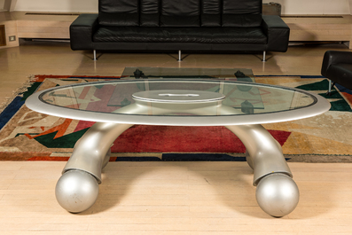 Pierre Colleu (1948): Design table, glass and silver lacquered polyester